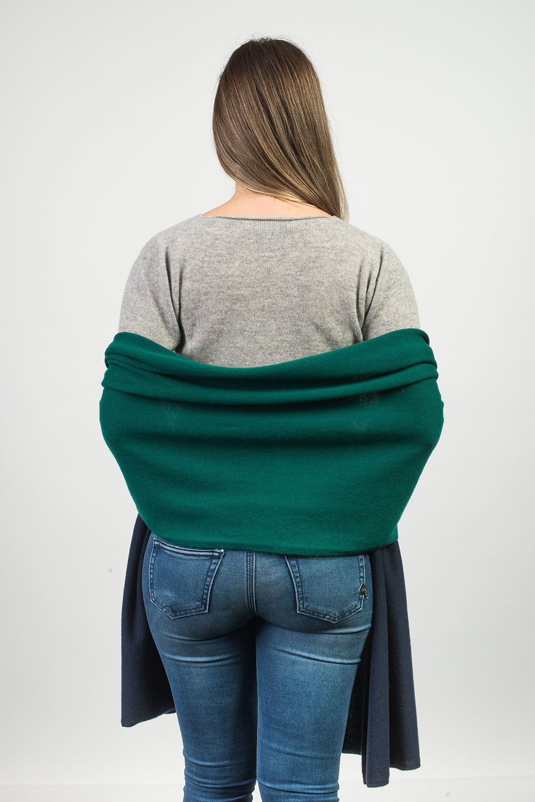 Étole bicolore femme 100 % cachemire, coloris Bleu-Vert, vue 3 | Dalle Piane Cashmere