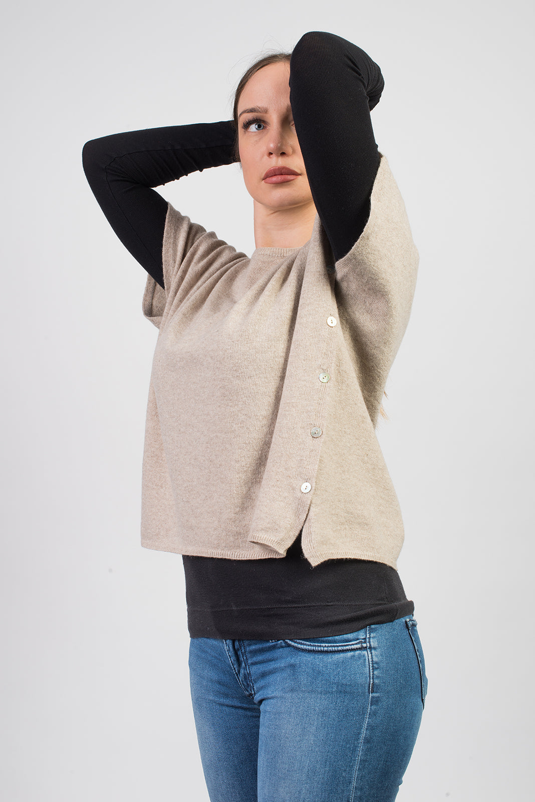 Girocollo con bottoni misto cashmere, colore Beige, vista 2 | Dalle Piane Cashmere