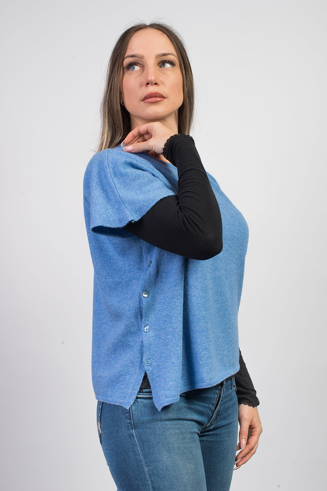 Pull col rond à boutons femme mélange cachemire, coloris Azur, vue 3 | Dalle Piane Cashmere