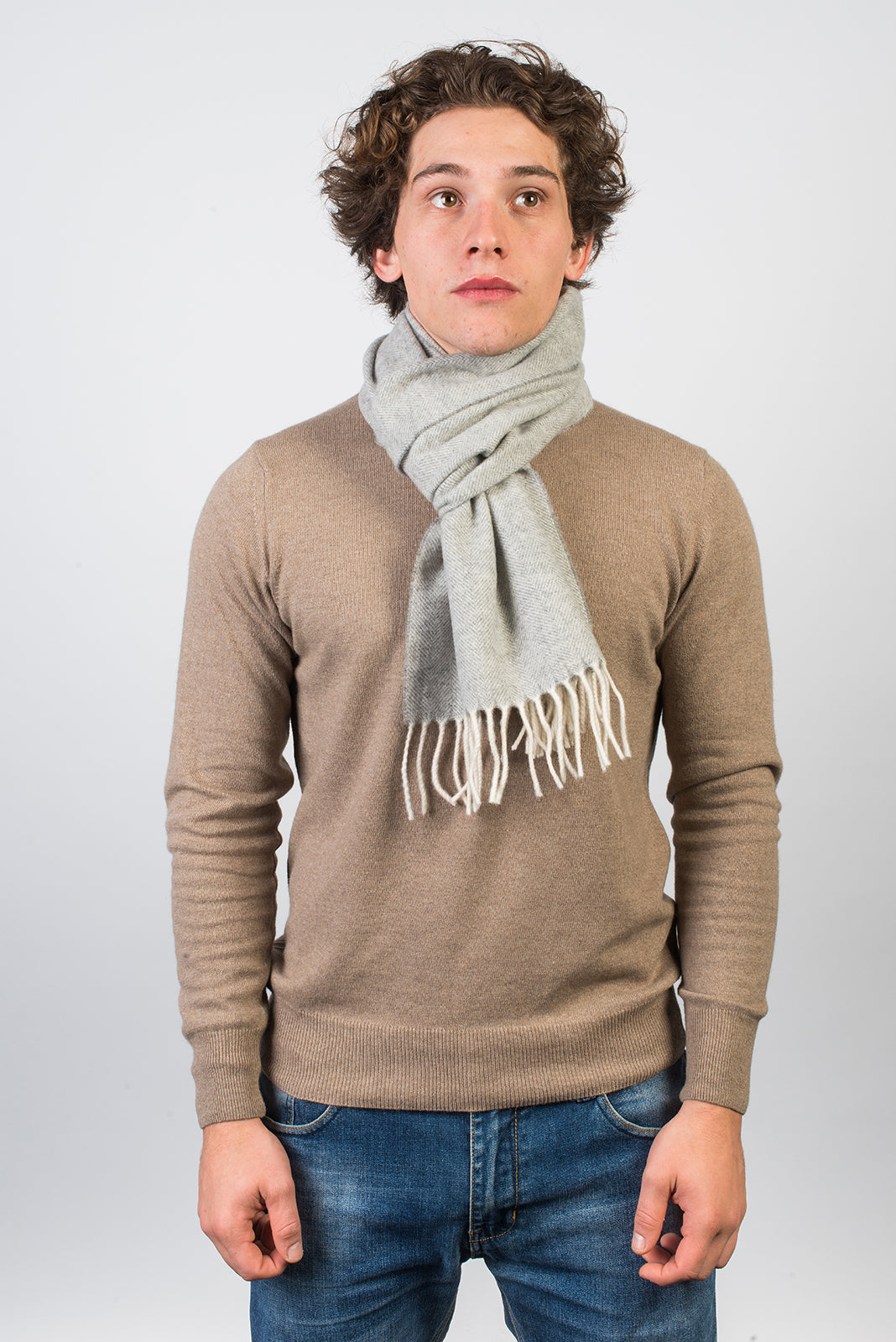 Écharpe à chevrons laine et cachemire, coloris Gris clair, vue 3 | Dalle Piane Cashmere