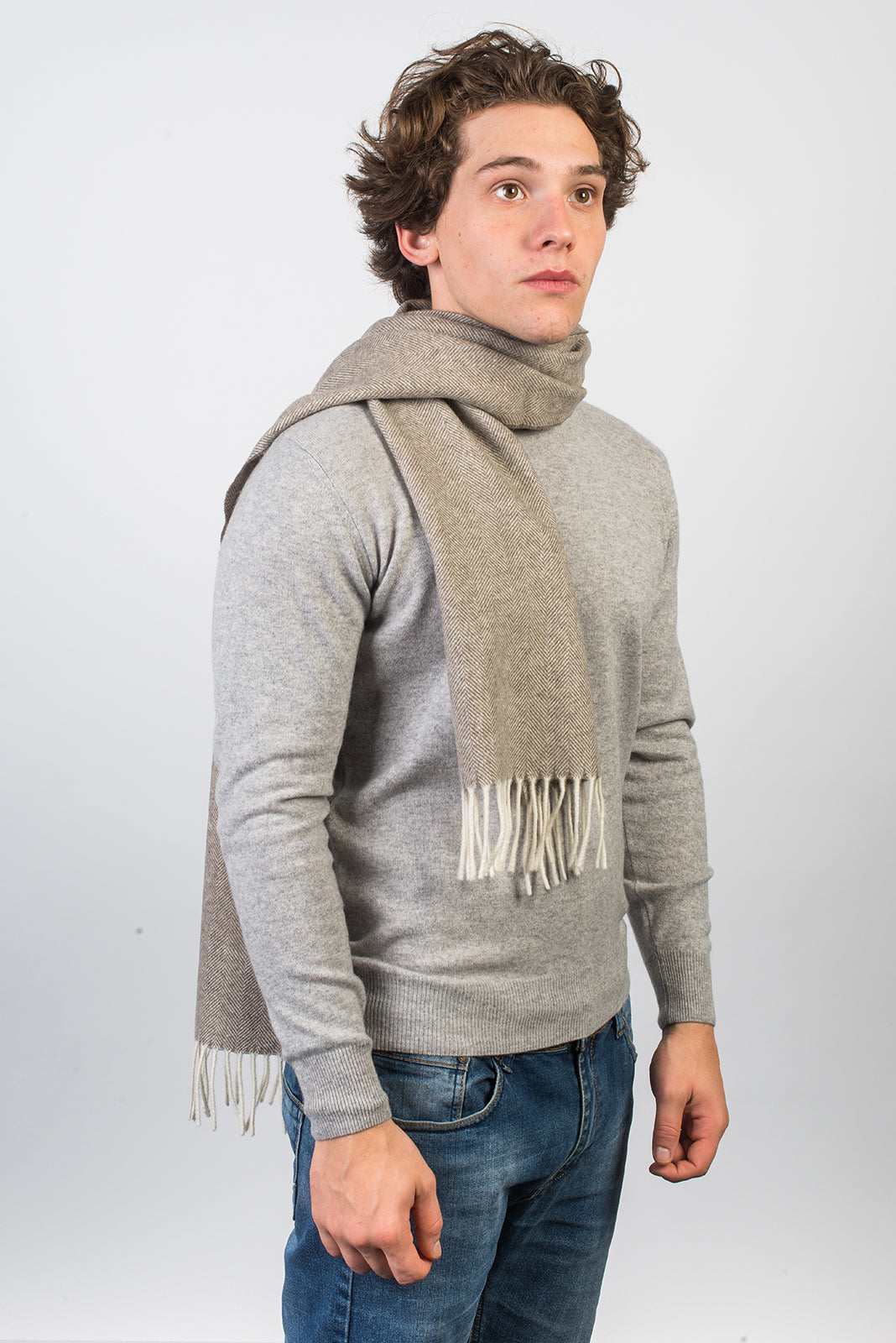 Écharpe à chevrons laine et cachemire, coloris Taupe, vue 2 | Dalle Piane Cashmere