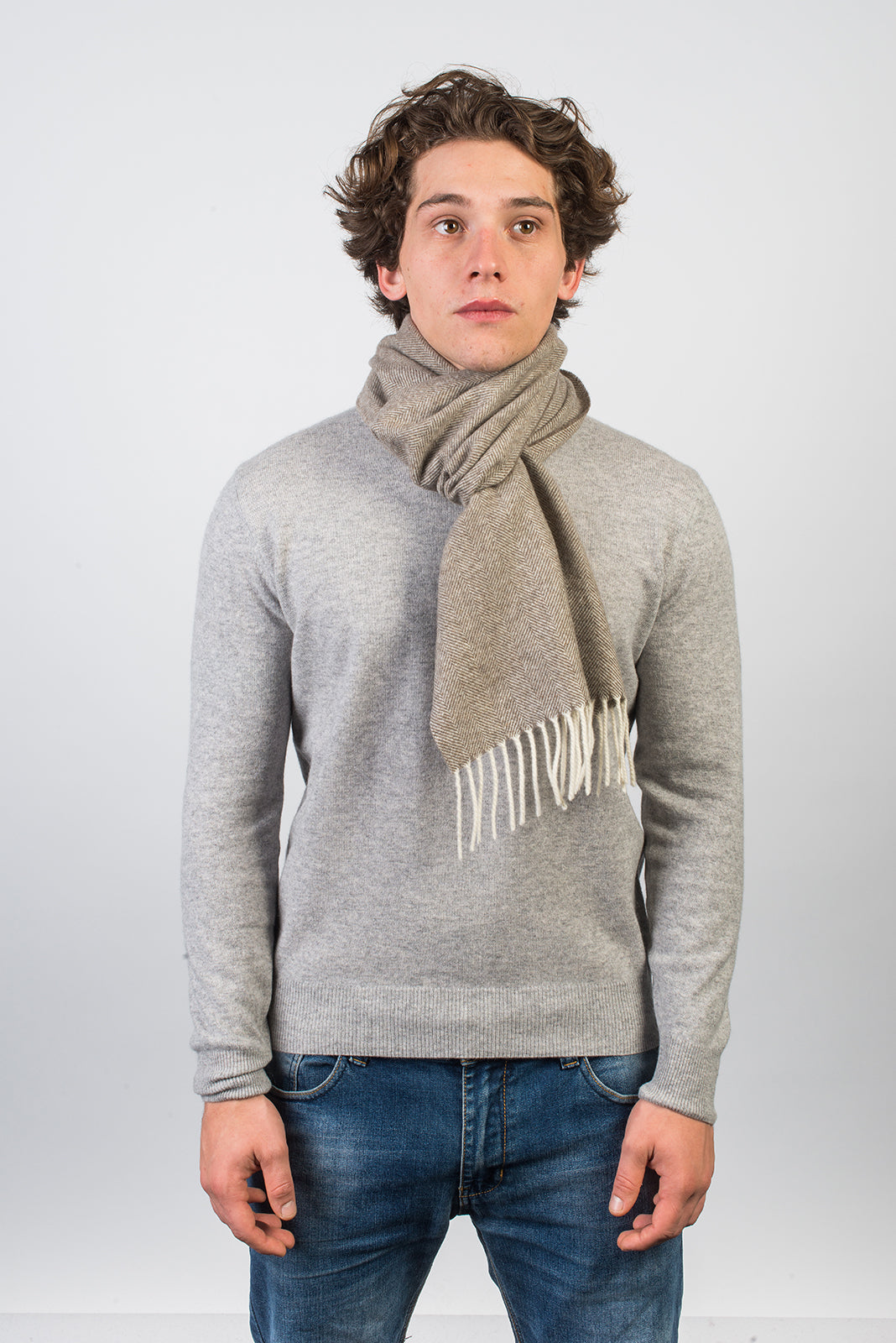 Écharpe à chevrons laine et cachemire, coloris Taupe, vue 3 | Dalle Piane Cashmere
