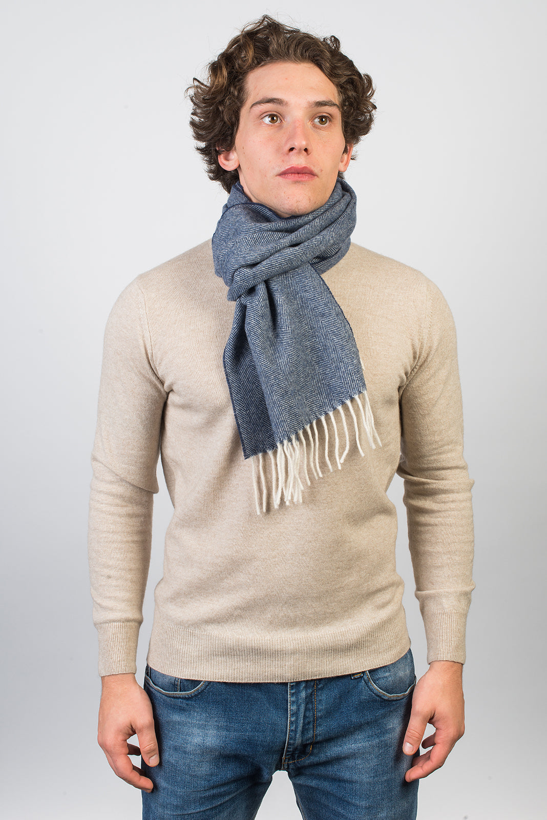 Écharpe à chevrons laine et cachemire, coloris Bleu, vue 3 | Dalle Piane Cashmere