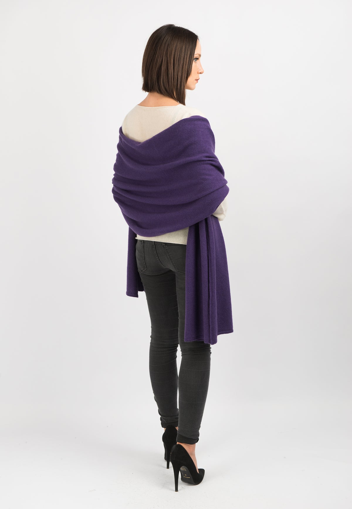 Étole femme 100 % cachemire, coloris Violet, vue 3 | Dalle Piane Cashmere