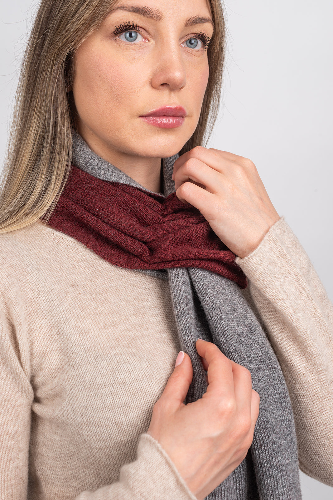 Tour de cou mixte mélange cachemire, coloris Bordeaux/Gris, vue 4 | Dalle Piane Cashmere