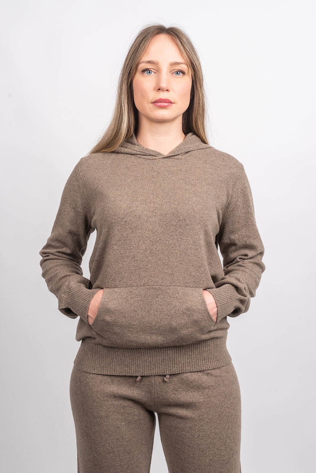 Sweat à capuche femme mélange cachemire, coloris Vison, vue 2 | Dalle Piane Cashmere