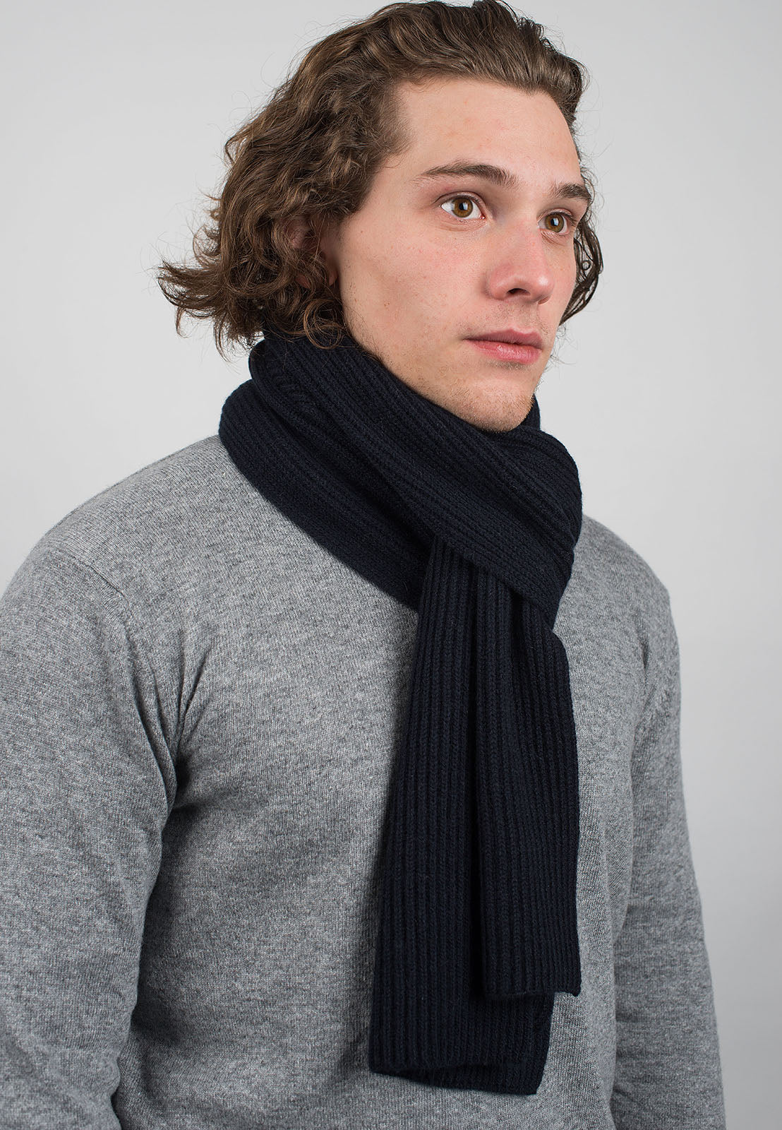 Sciarpa maglia inglese Uomo 100% Cashmere, colore Blu, vista 2 | Dalle Piane Cashmere