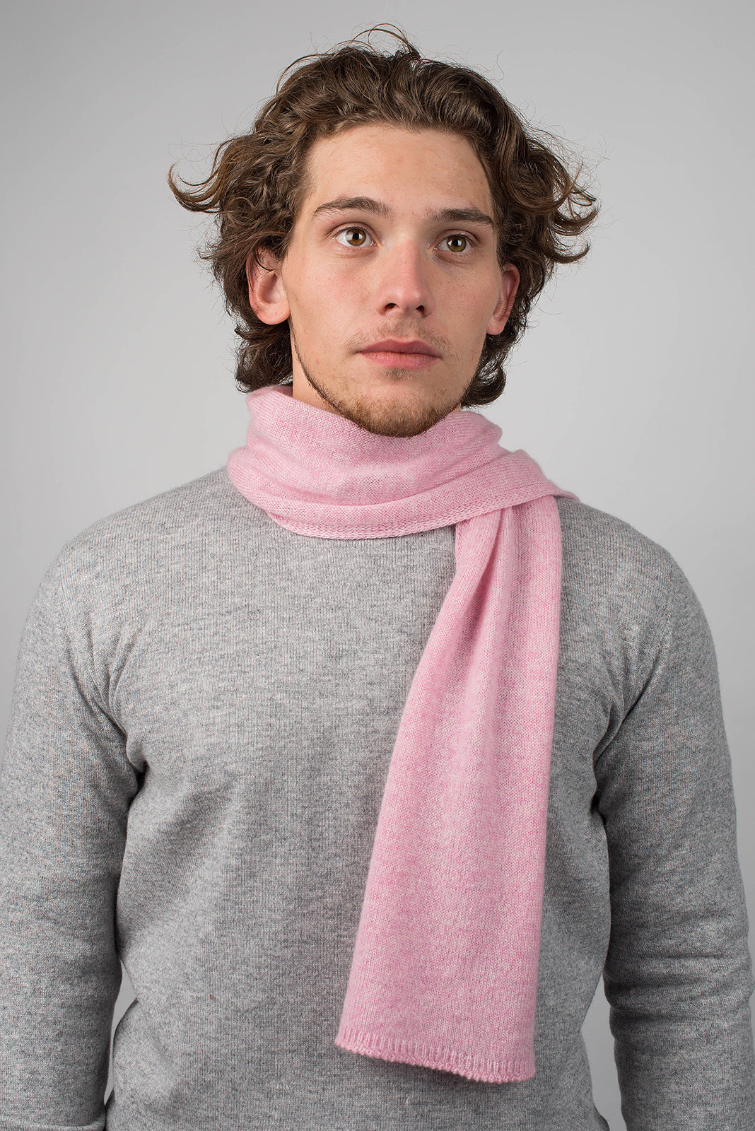 Petite écharpe homme 100 % cachemire, coloris Rose, vue 2 | Dalle Piane Cashmere
