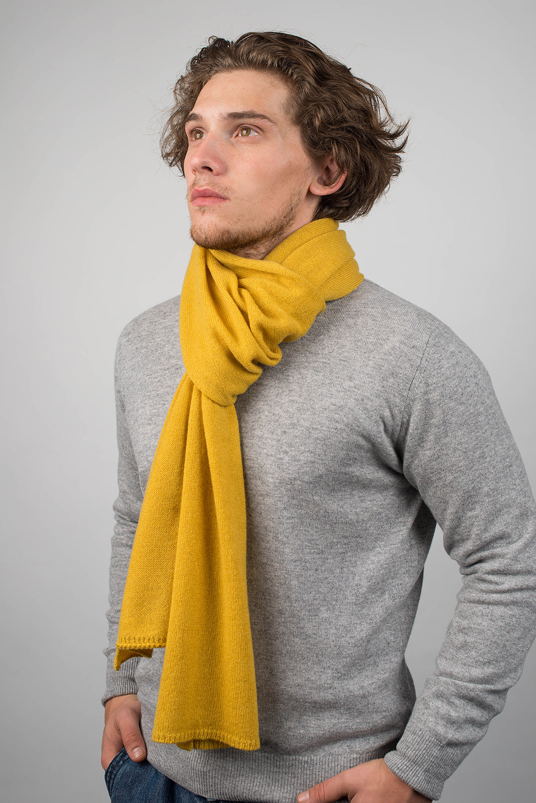 Écharpe large homme 100 % cachemire, coloris Jaune, vue 3 | Dalle Piane Cashmere