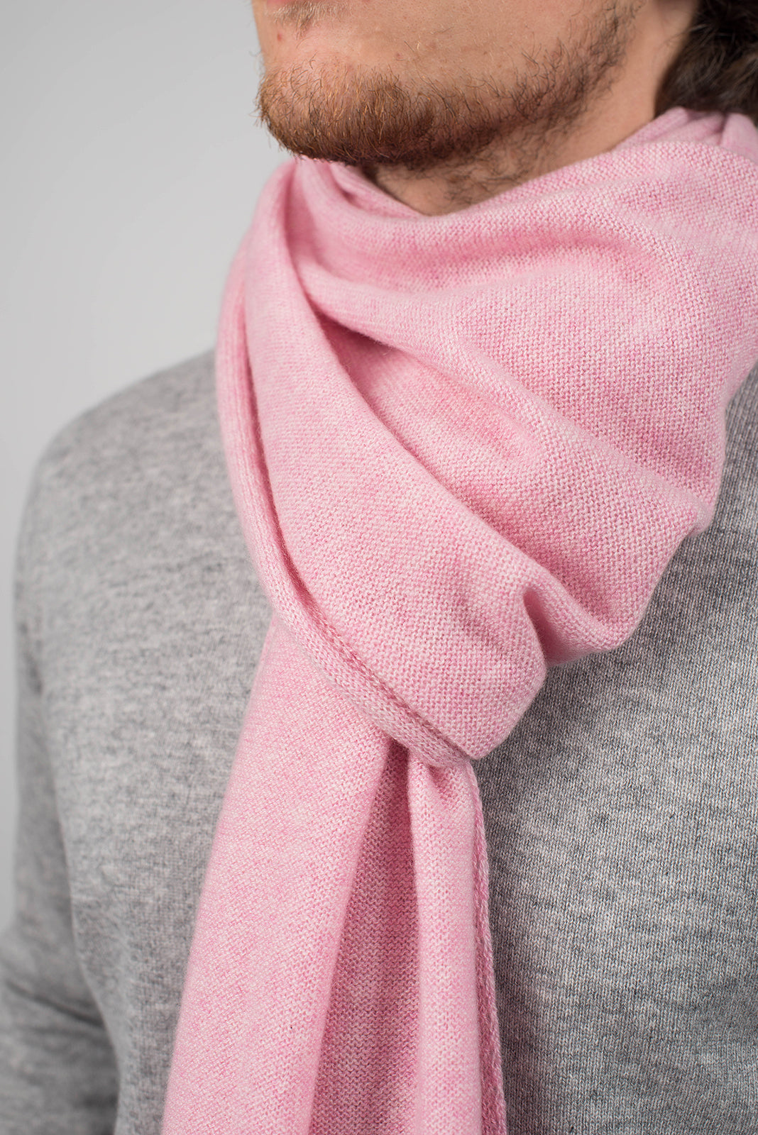 Écharpe large homme 100 % cachemire, coloris Rose, vue 4 | Dalle Piane Cashmere