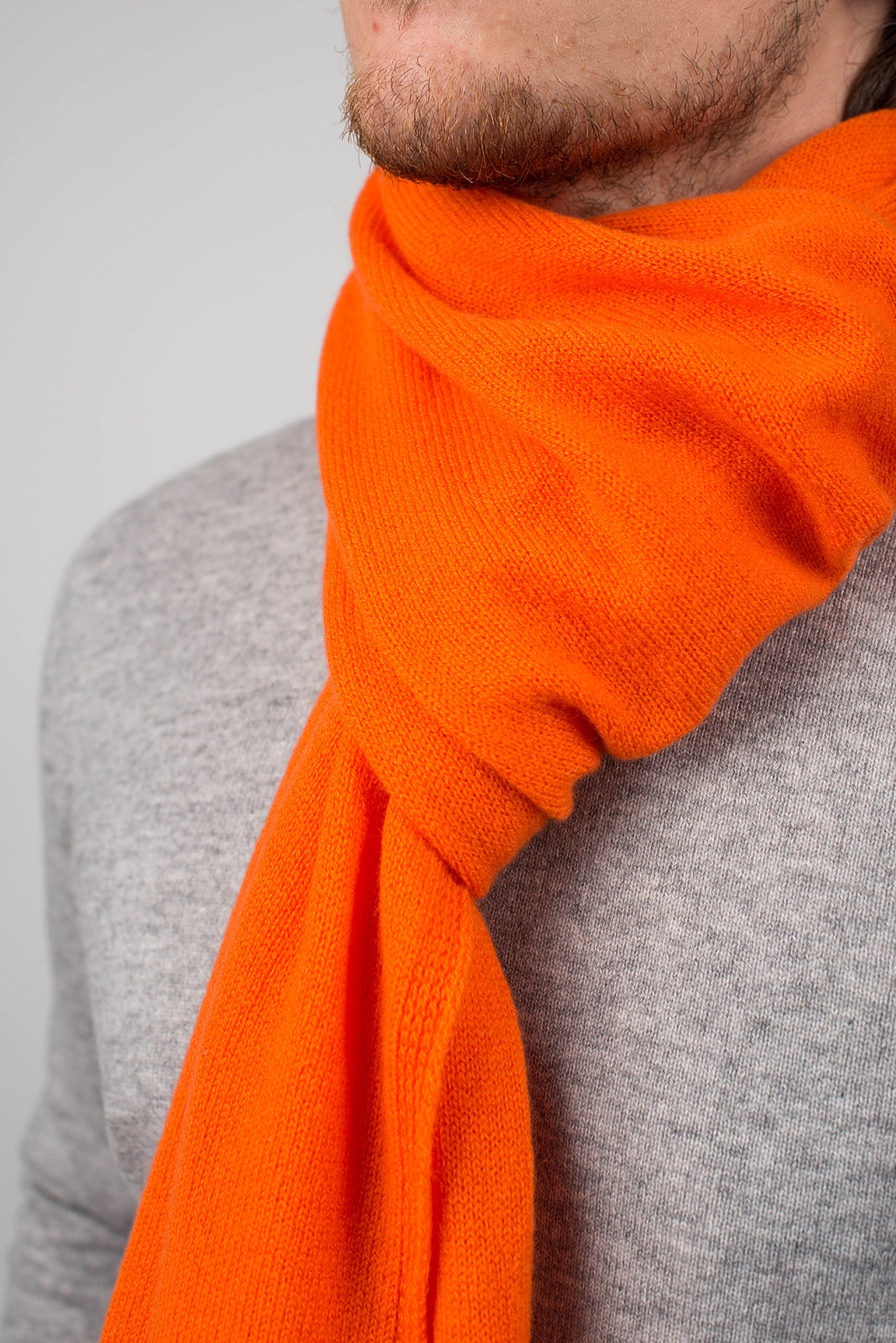 Écharpe large homme 100 % cachemire, coloris Orange, vue 4 | Dalle Piane Cashmere