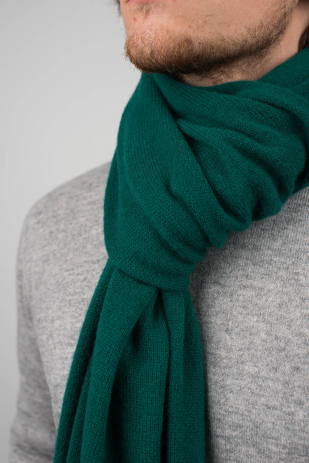 Écharpe large homme 100 % cachemire, coloris Vert, vue 4 | Dalle Piane Cashmere