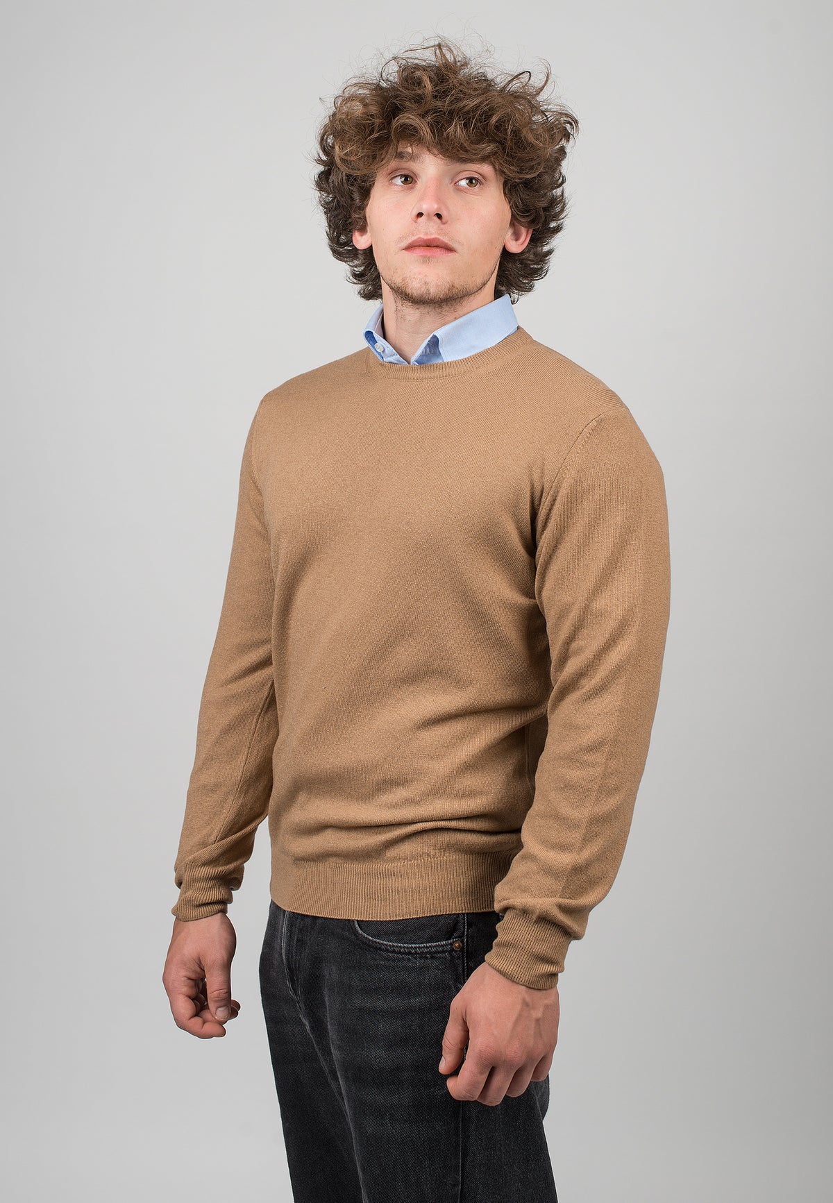 Pull col rond homme mélange cachemire, coloris Camel, vue 2 | Dalle Piane Cashmere