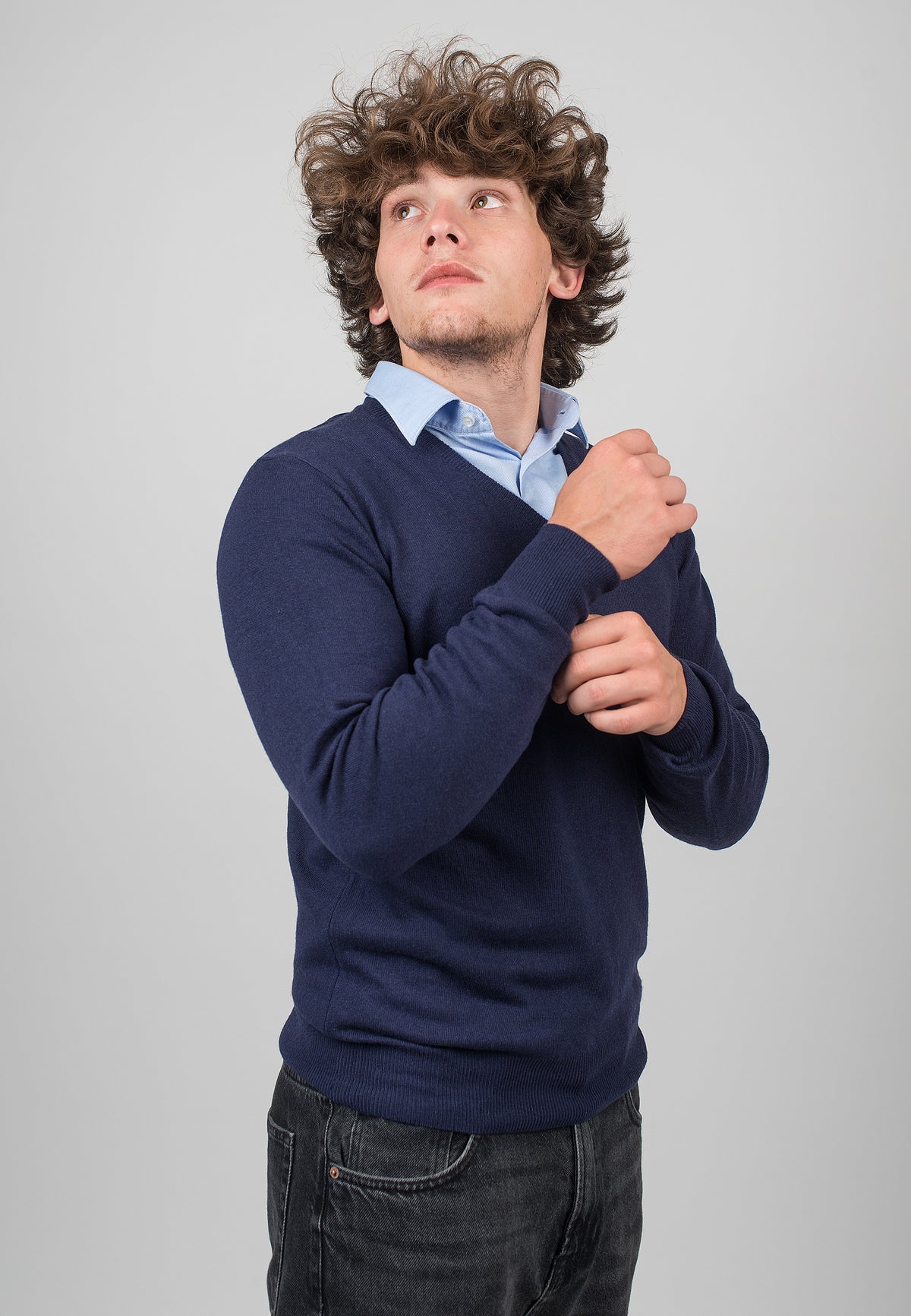 Pull col V homme mélange cachemire, coloris Bleu, vue 3 | Dalle Piane Cashmere