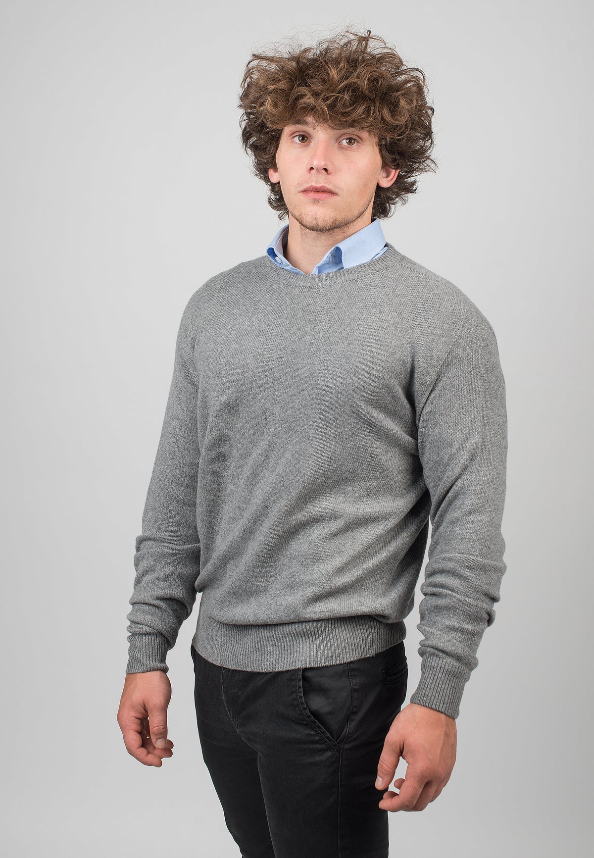 Pull col rond homme en cachemire régénéré, coloris Gris, vue 2 | Dalle Piane Cashmere