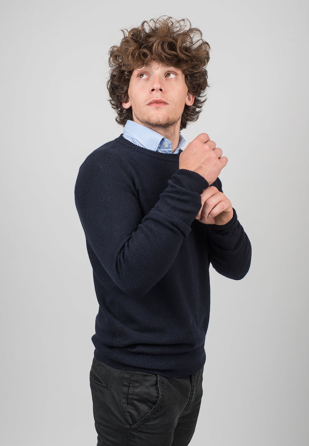 Pull col rond homme en cachemire régénéré, coloris Bleu, vue 3 | Dalle Piane Cashmere