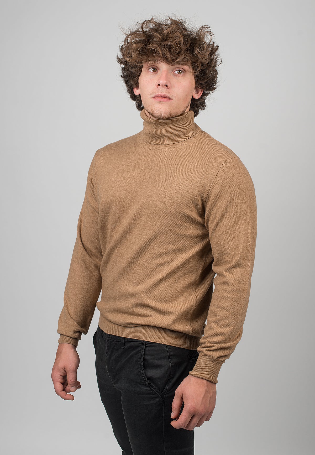 Pull col roulé homme mélange cachemire, coloris Camel, vue 2 | Dalle Piane Cashmere