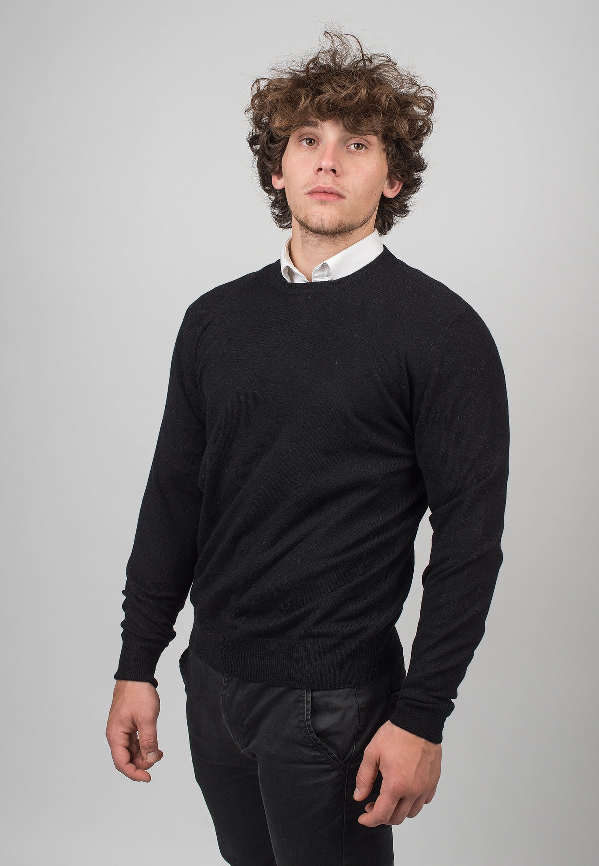 Pull col rond homme 100 % cachemire, coloris Noir, vue 2 | Dalle Piane Cashmere