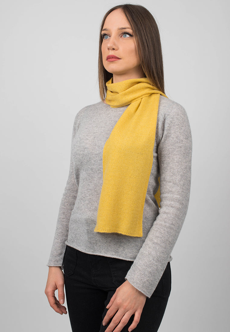 Petite écharpe femme 100 % cachemire, coloris Jaune, vue 2 | Dalle Piane Cashmere