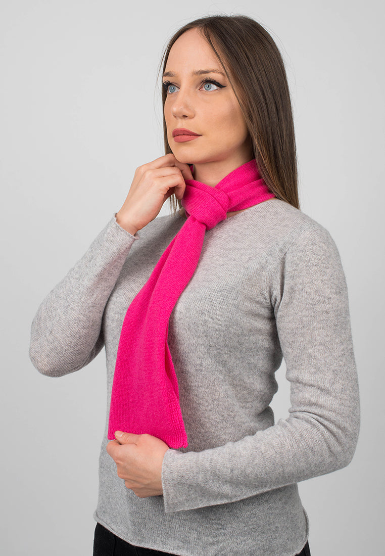 Petite écharpe femme 100 % cachemire, coloris Fuchsia, vue 3 | Dalle Piane Cashmere
