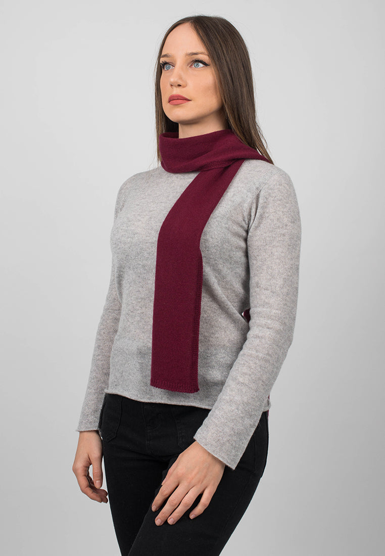 Petite écharpe femme 100 % cachemire, coloris Bordeaux, vue 2 | Dalle Piane Cashmere