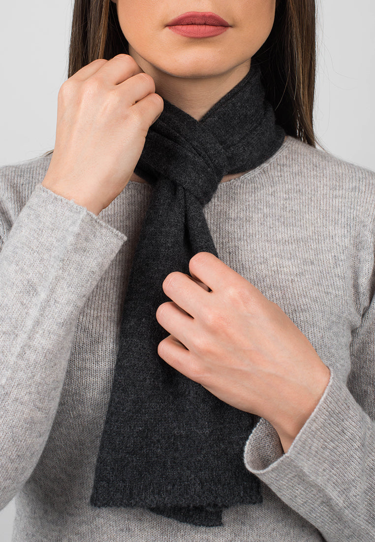 Petite écharpe femme 100 % cachemire, coloris Anthracite, vue 4 | Dalle Piane Cashmere