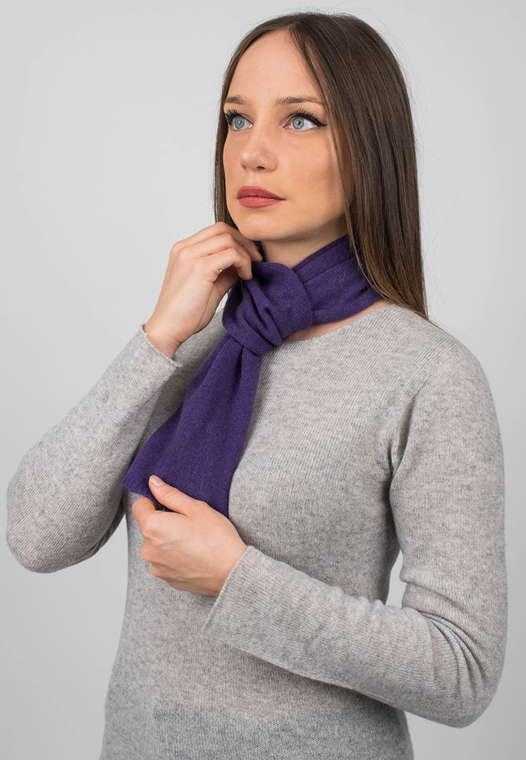 Petite écharpe femme 100 % cachemire, coloris Violet, vue 3 | Dalle Piane Cashmere