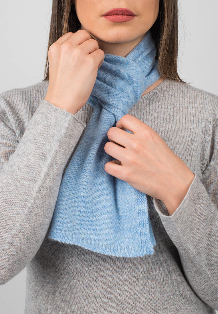 Petite écharpe femme 100 % cachemire, coloris Ciel, vue 4 | Dalle Piane Cashmere