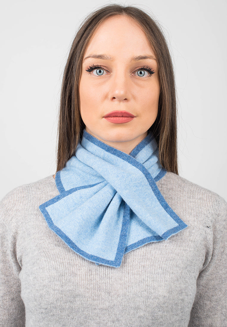 Tour de cou femme 100 % cachemire, coloris Azur, vue 3 | Dalle Piane Cashmere