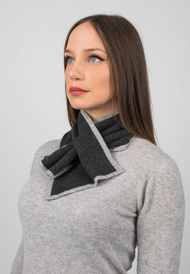 Tour de cou femme 100 % cachemire, coloris Anthracite, vue 2 | Dalle Piane Cashmere