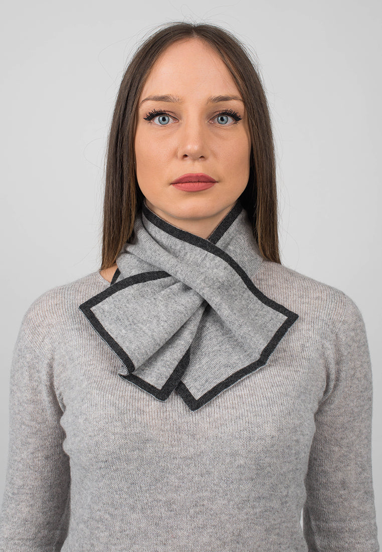 Tour de cou femme 100 % cachemire, coloris Anthracite, vue 3 | Dalle Piane Cashmere