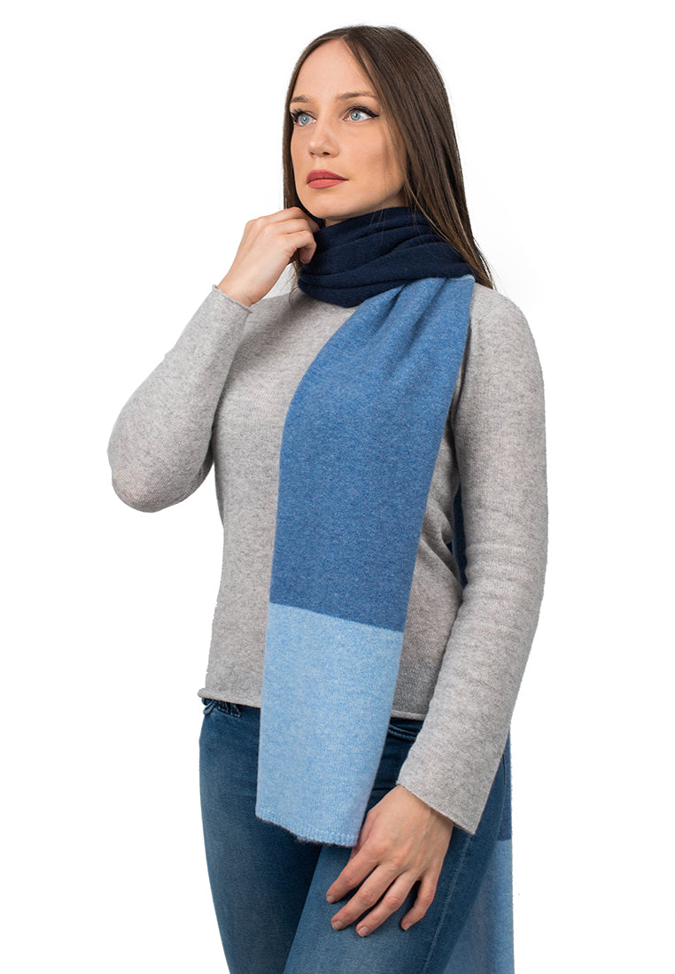 Écharpe femme tricolore 100 % cachemire, coloris Bleu-Azur-Ciel | Dalle Piane Cashmere