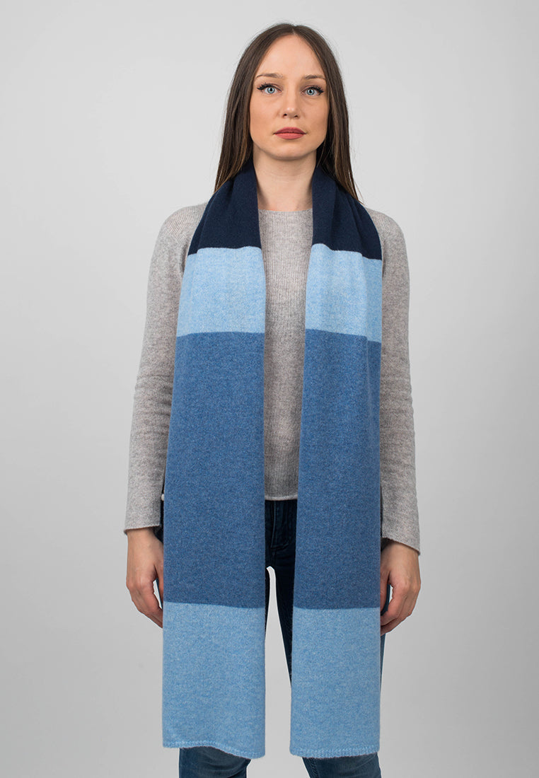 Écharpe femme tricolore 100 % cachemire, coloris Bleu-Azur-Ciel, vue 2 | Dalle Piane Cashmere