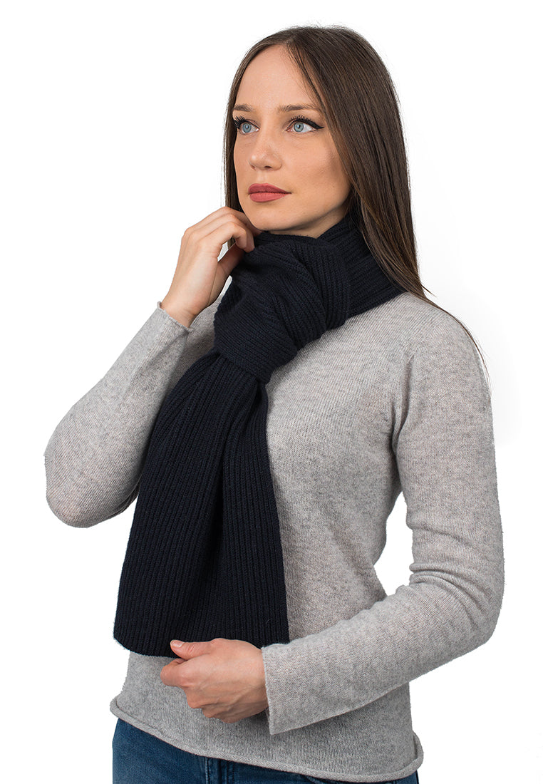 Écharpe femme côtes anglaises 100 % cachemire, coloris Bleu | Dalle Piane Cashmere