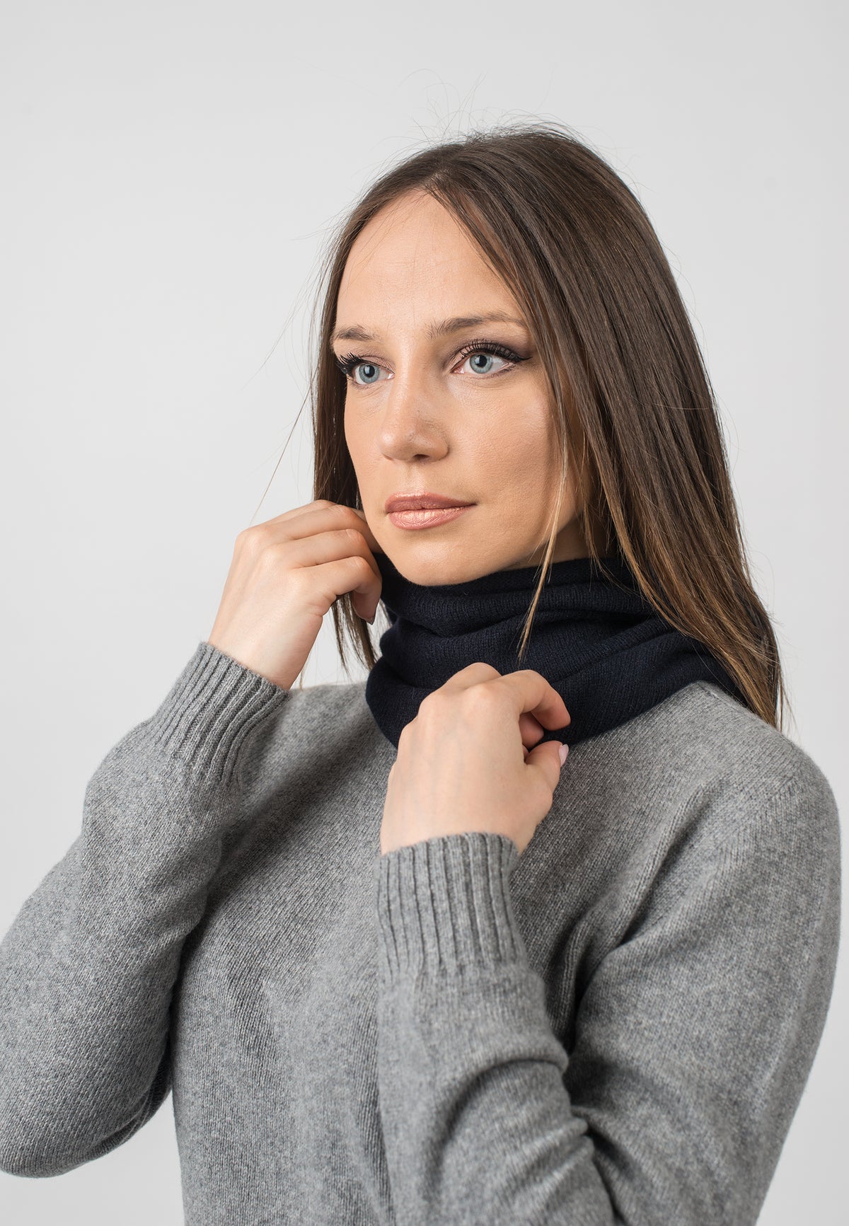 Tour de cou femme en cachemire régénéré, coloris Bleu, vue 2 | Dalle Piane Cashmere