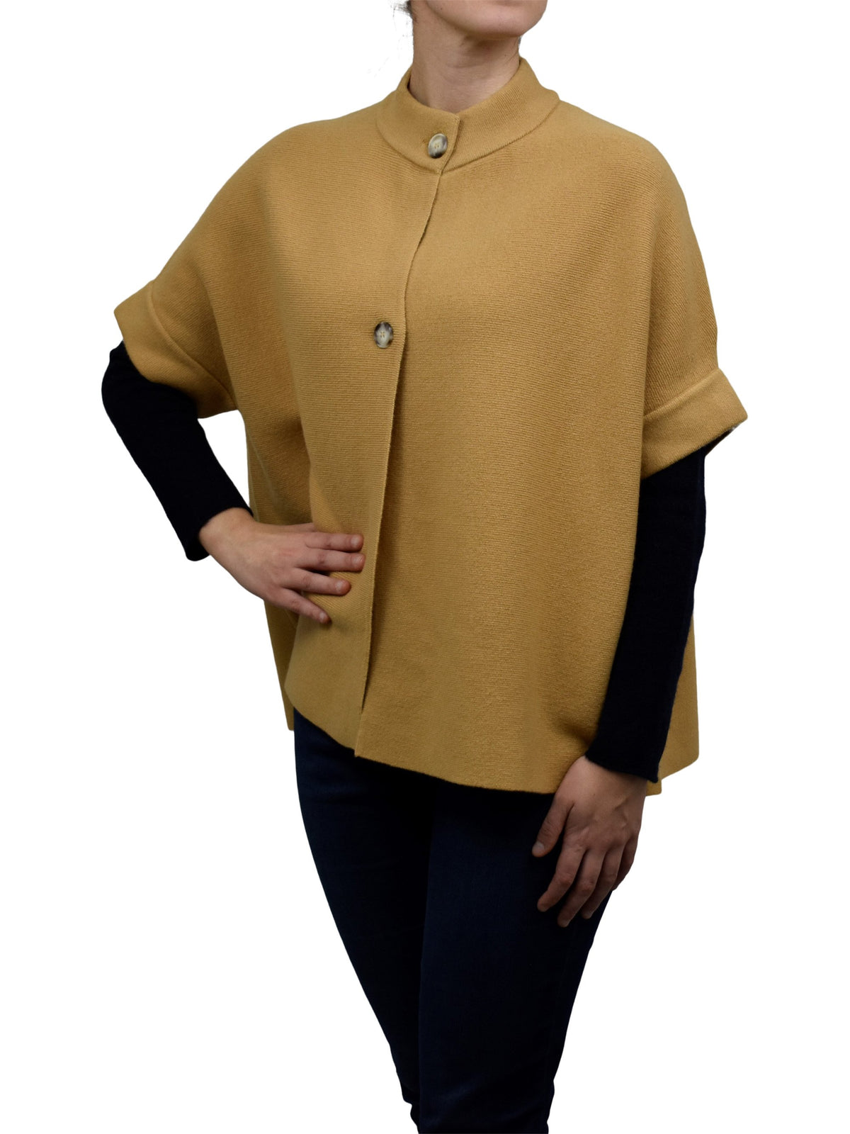 Cape femme à deux boutons mélange cachemire, coloris Camel, vue 3 | Dalle Piane Cashmere