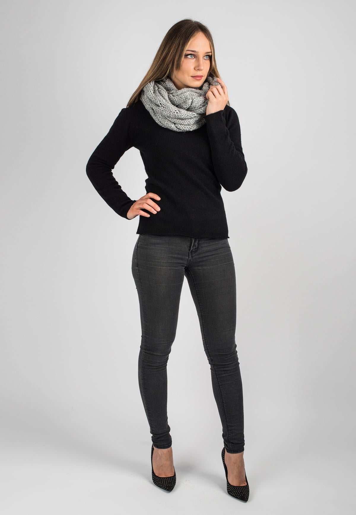 Écharpe à torsades laine et alpaga, coloris Gris, vue 8 | Dalle Piane Cashmere