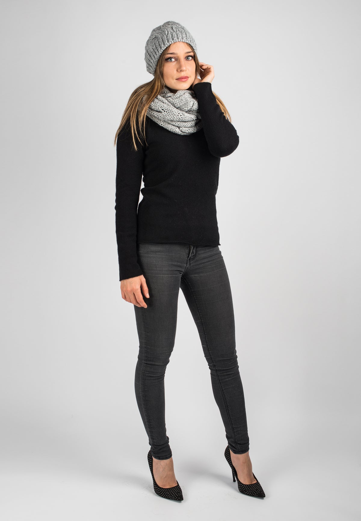 Écharpe à torsades laine et alpaga, coloris Gris, vue 9 | Dalle Piane Cashmere
