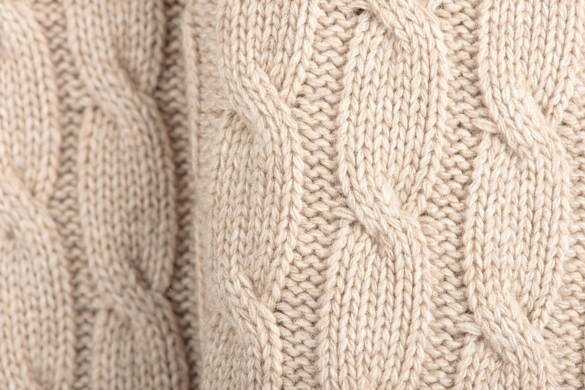 Plaid a Treccia 100% Cashmere, colore Beige, vista 2 | Dalle Piane Cashmere