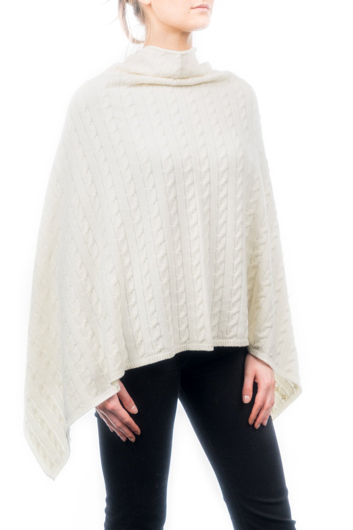 Poncho à torsades femme mélange cachemire, coloris Crème | Dalle Piane Cashmere