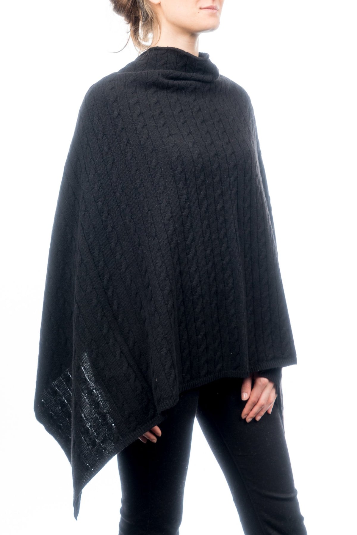 Poncho à torsades femme mélange cachemire, coloris Noir | Dalle Piane Cashmere