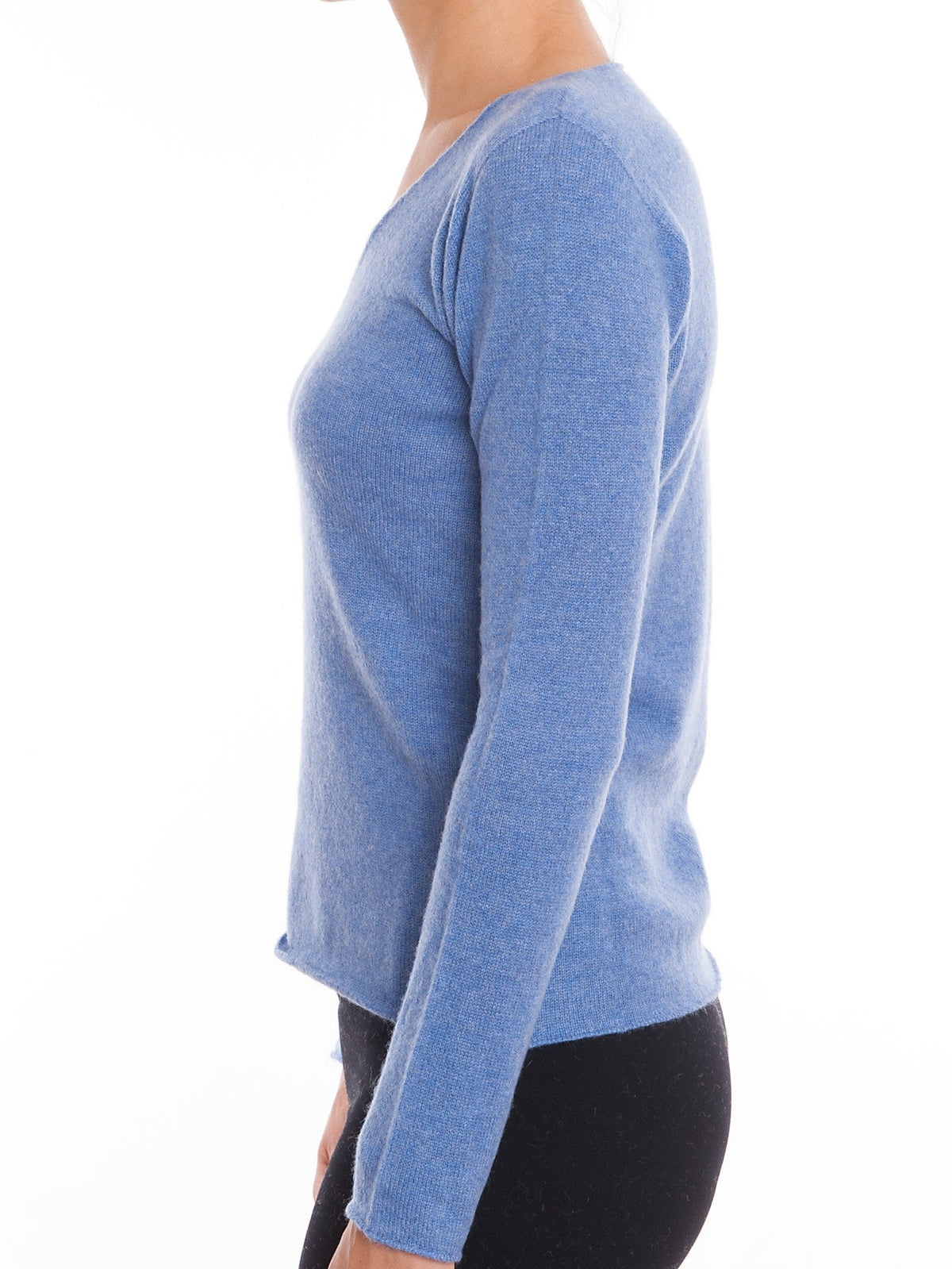 Pull col V femme 100 % cachemire, coloris Azur, vue 5 | Dalle Piane Cashmere
