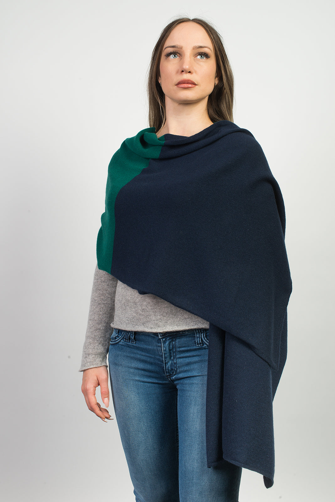 Étole bicolore femme 100 % cachemire, coloris Bleu-Vert, vue 2 | Dalle Piane Cashmere