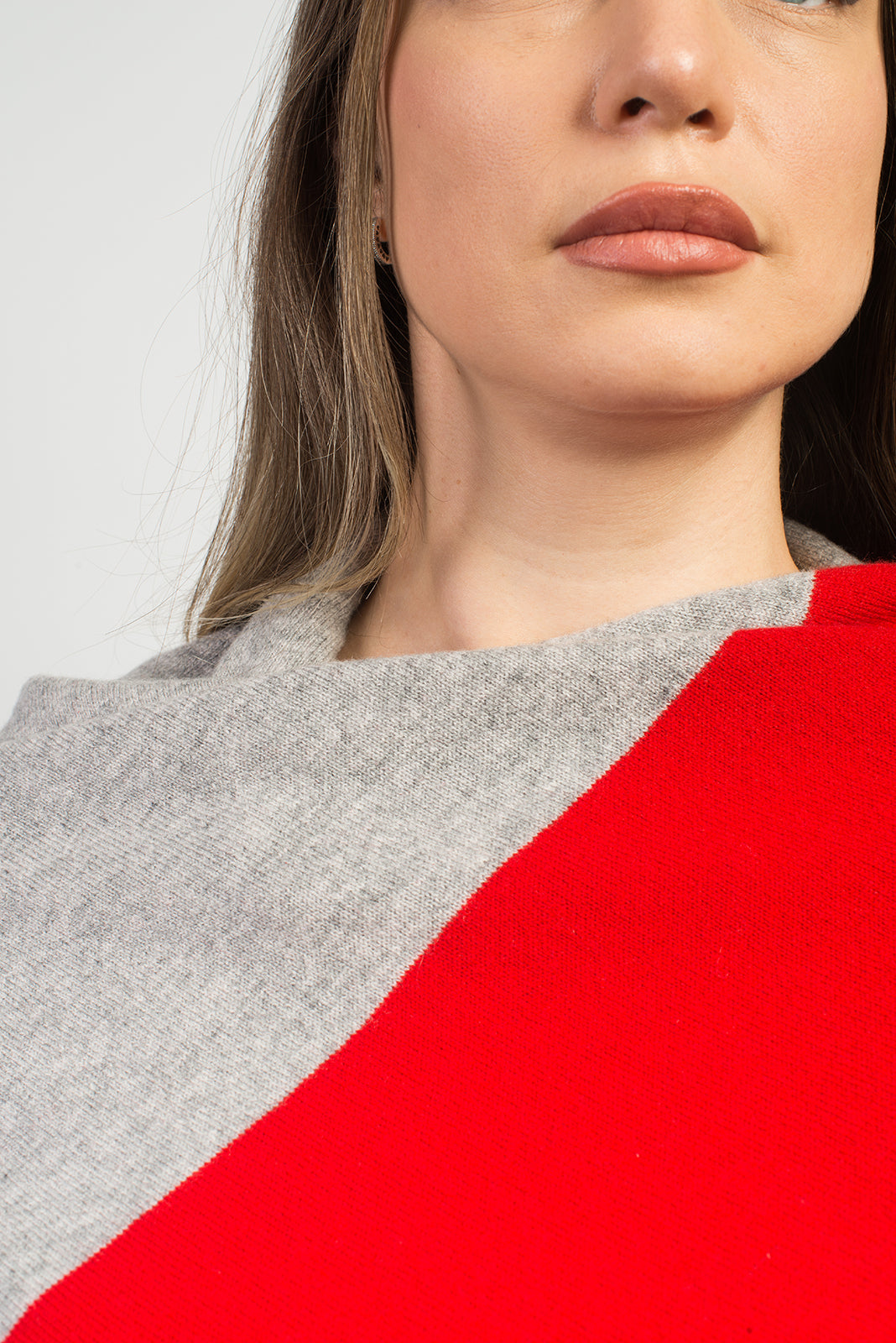 Étole bicolore femme 100 % cachemire, coloris Rouge-Gris, vue 4 | Dalle Piane Cashmere