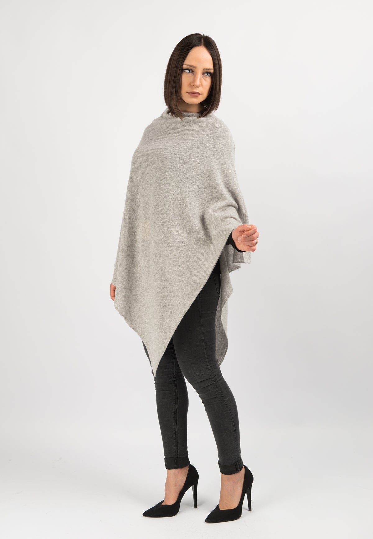 Poncho 100% Cashmere, colore Grigio, vista 2 | Dalle Piane Cashmere