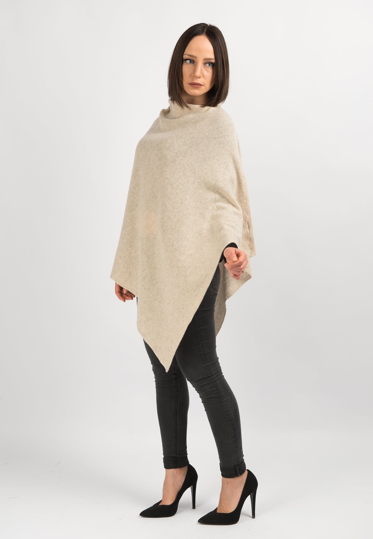 Poncho 100% Cashmere, colore Beige, vista 2 | Dalle Piane Cashmere