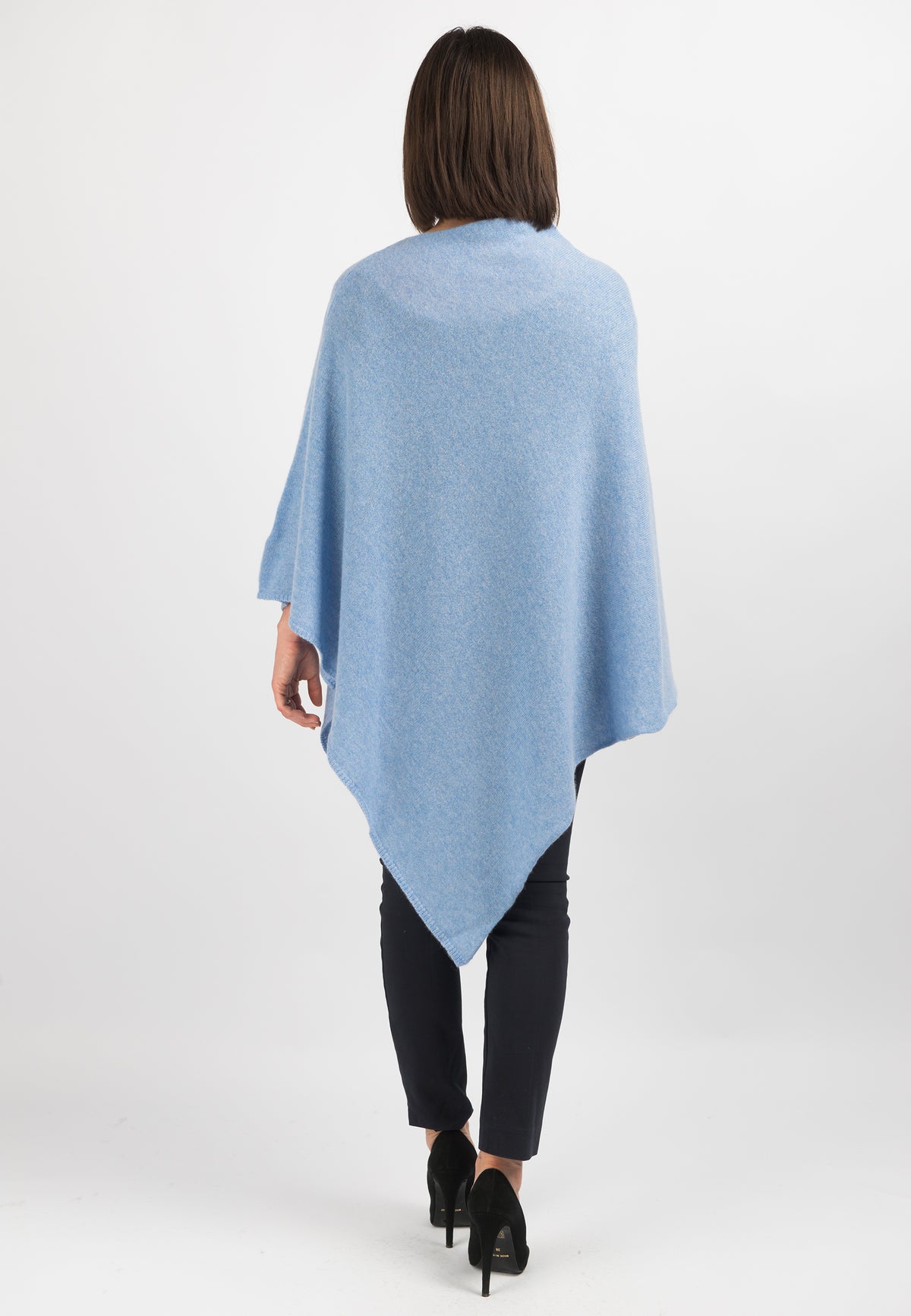 Poncho 100% Cashmere, colore Cielo, vista 3 | Dalle Piane Cashmere