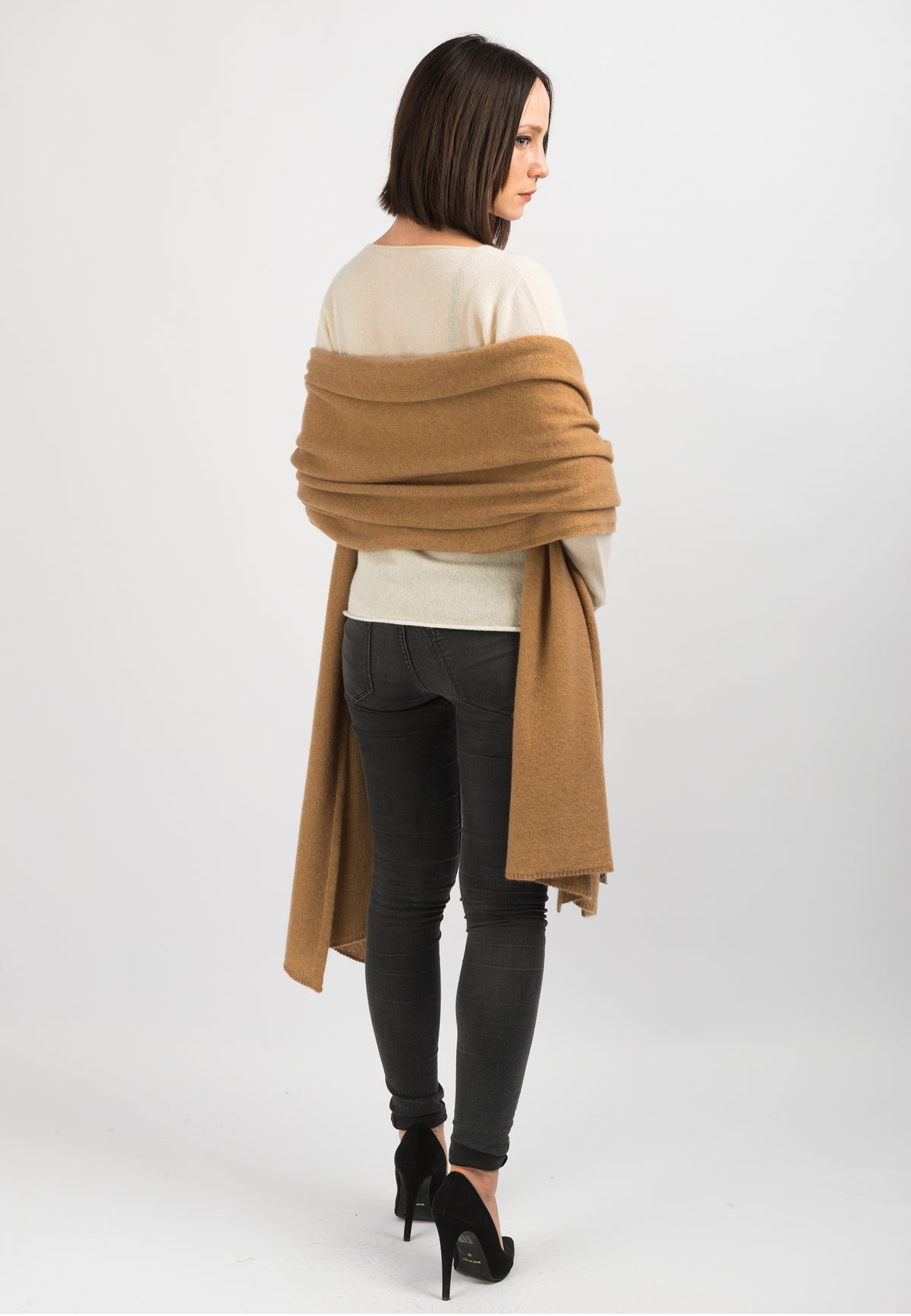 Étole femme 100 % cachemire, coloris Camel, vue 3 | Dalle Piane Cashmere