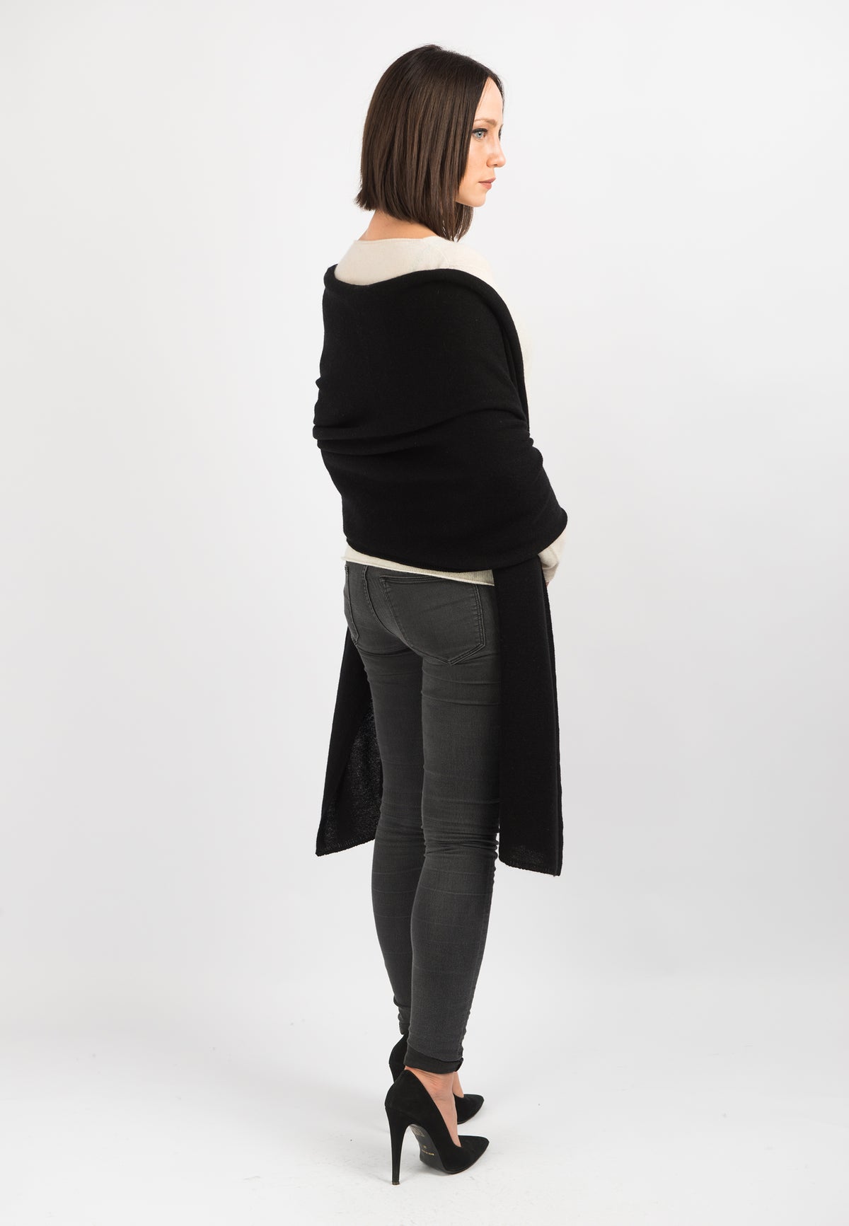 Étole femme 100 % cachemire, coloris Noir, vue 3 | Dalle Piane Cashmere