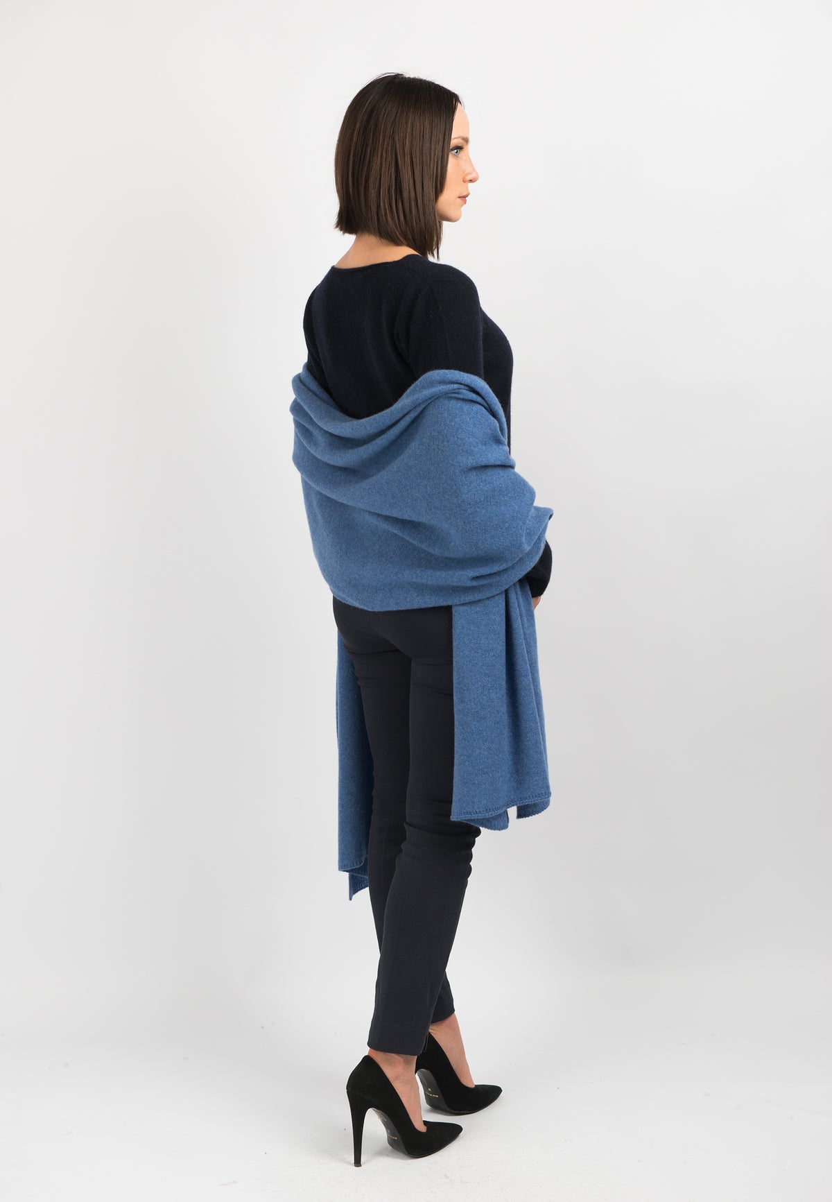 Étole femme 100 % cachemire, coloris Azur, vue 3 | Dalle Piane Cashmere